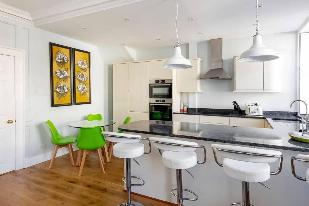 Beautiful Apartment, incredible central location Bath Extérieur photo