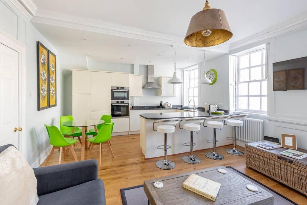 Beautiful Apartment, incredible central location Bath Extérieur photo